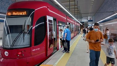 La l�nea 10 de Metrovalencia ha desplazado a m�s de medio mill�n de personas en sus primeros seis meses
