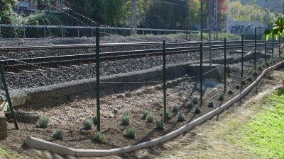 Nuevos cerramientos en la infraestructura ferroviaria entre Llodio y Basauri