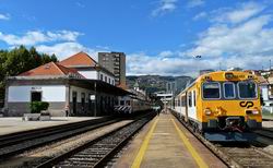 Alquiler de trenes de Renfe a Comboios de Portugal
