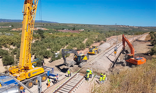 Adif ha licitado obras por valor de 3.016,26 millones de euros en los ocho primeros meses de 2022