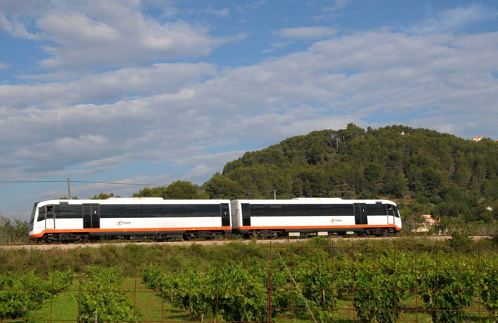 TRAM Alicante: Serie 2.500 ( Antigua serie 2.300, renovadas). Circulan seis unidades en la Línea 9