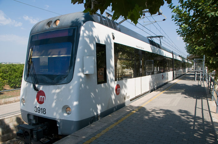 Metrovalencia: Tren eléctrico serie 3.900 fabricado por Vossloh. En circulación desde 1995 (18 unidades)