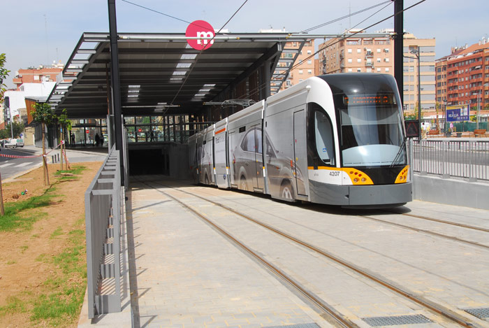 Metrovalencia: Serie 4.200 de Bombardier. Tranvía eléctrico en circulación desde 2007