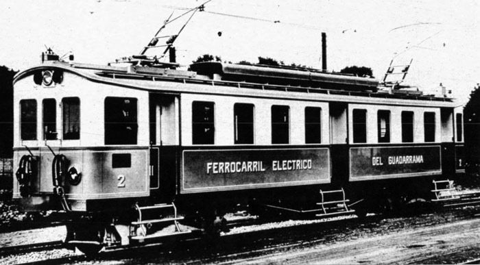Automotor de 1922 del Ferrocarril Eléctrico del Guadarrama entre Cercedilla y Cotos.