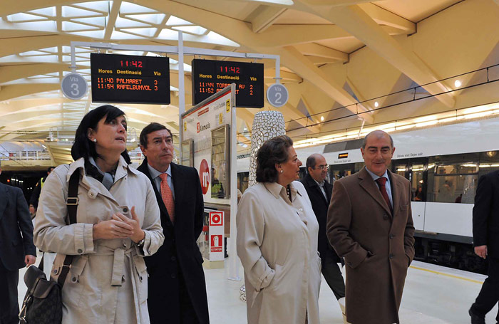 La alcaldesa de Valencia, Rita Barberá, visitó la estación tras su rehabilitación, el 8 de marzo de 2010