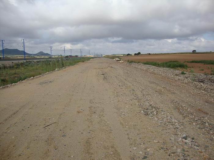 Entronque de la obra con la vía hasta ahora en servicio en la zona de El Villar