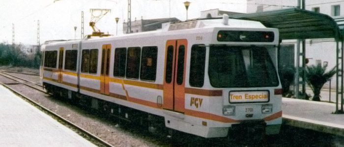 La nueva unidad eléctrica articulada 3701, durante las pruebas realizadas en noviembre de 1986 para la puesta en servicio del Metro de Valencia.