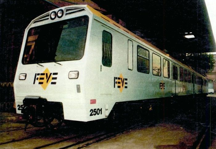 Prototipo FEMA que Feve recibía en 1989. Es de construcción y diseño nacionales concebido para servicios de cercanías.