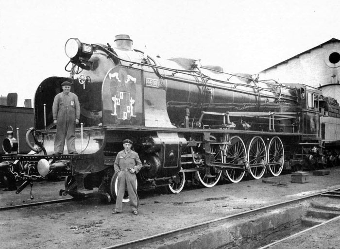 Locomotora 4608 de Norte que estuvo en servicio durante la guerra civil remolcando el Tren Terminus, que utilizaba Franco durante la contienda.