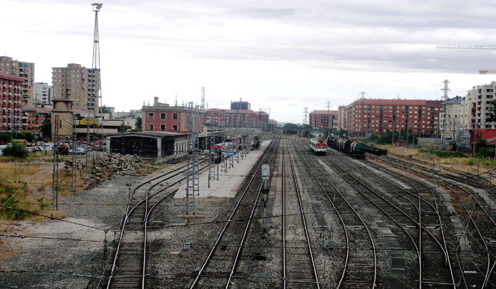 Vista general de la estación de Logroño antes de su soterramiento. Julio de 2007