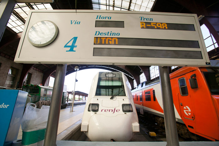 Un regional de la serie 598 dispuesto a salir para Vigo