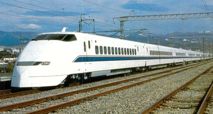 El material Nozomi, de la serie 300, es en 1993 la última de los ferrocarriles japoneses. 