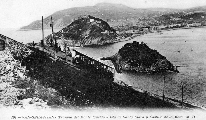 Vista del funicular de Igueldo en sus primeros años de servicio.