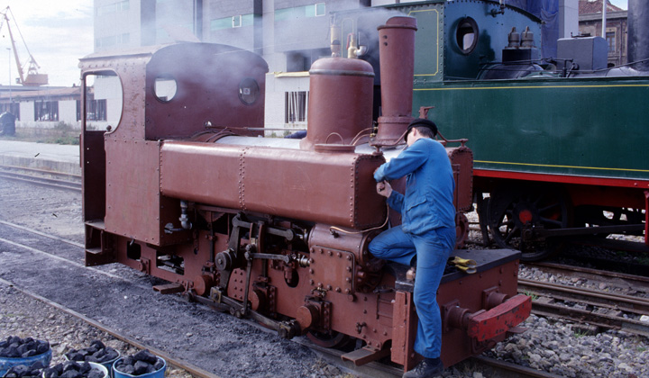 Primeras pruebas en presión de la locomotora en 1996 tras la colocación de la nueva caldera