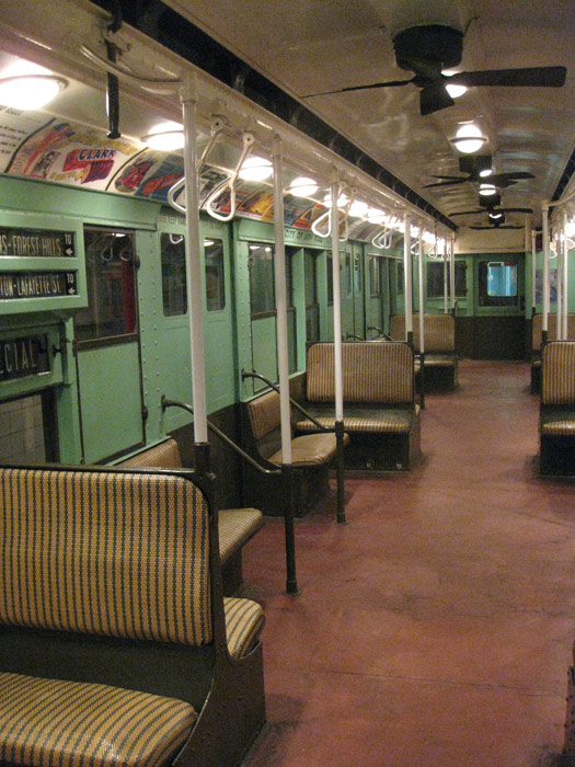 Detalle Interior de un tren de los años 50