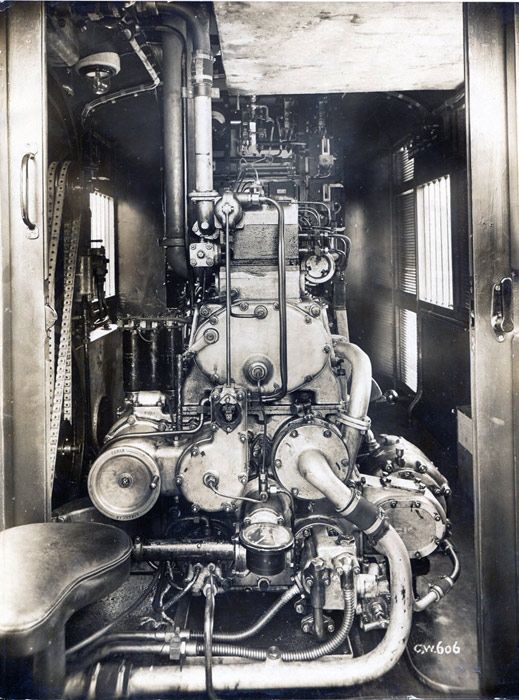 Vista de la sala de motores de los automotores Beardmore del ferrocarril del Plazaola. Archivo EuskoTren/Museo Vasco del Ferrocarril