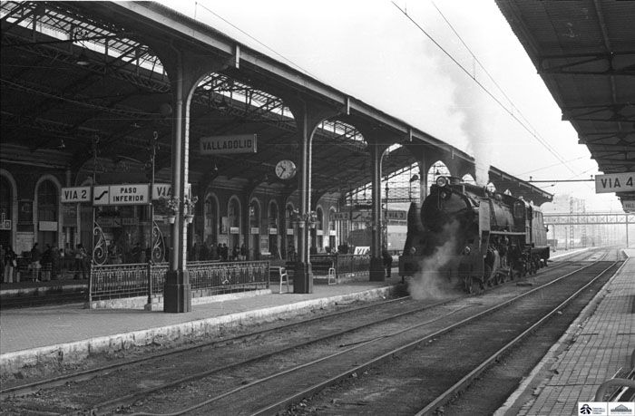 1972. Estación de Valladolid. (1972). Foto Juan Bautista Cabrera Pérez-Caballero. Archivo Histórico Ferroviario.