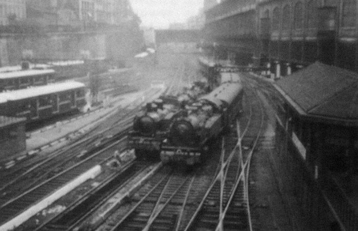 Imagen tomada en 1935 en la estaci�n de Saint-Lazare.