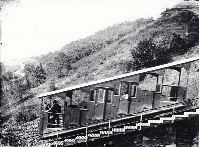 Uno de los coches del funicular de Artxanda, recién construido en los talleres de Mariano de Corral. Archivo EuskoTren/Museo Vasco del Ferrocarril