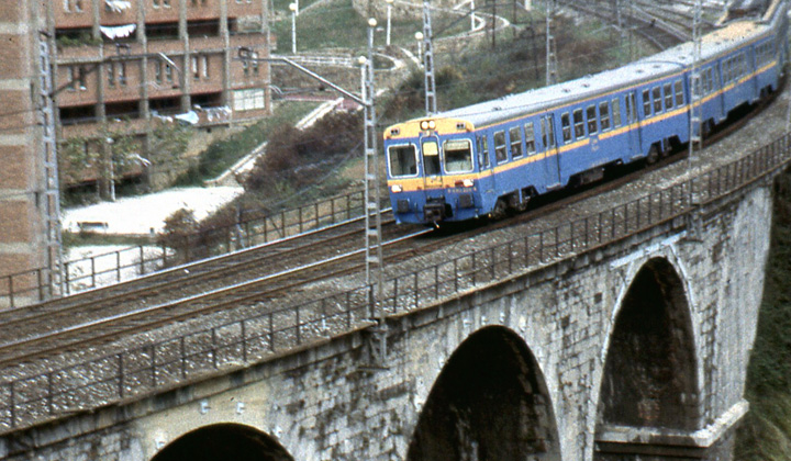 Viaducto de La Peña, fotografiado en 1989. Fotografía de Juanjo Olaizola Elordi