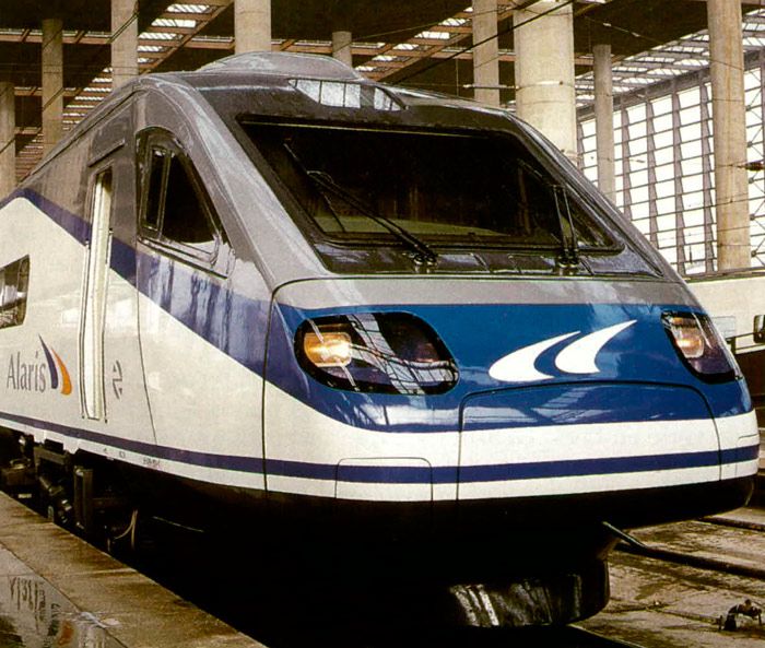 El tren Alaris que comenzó sus servicios en febrero de 1999 entre Madrid y Valencia, con un tiempo de viaje de 3 horas 30 m.