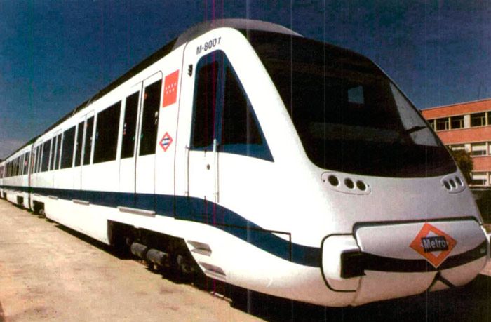 Los nuevos 8000 de Metro de Madrid en funcionamiento en 2002.