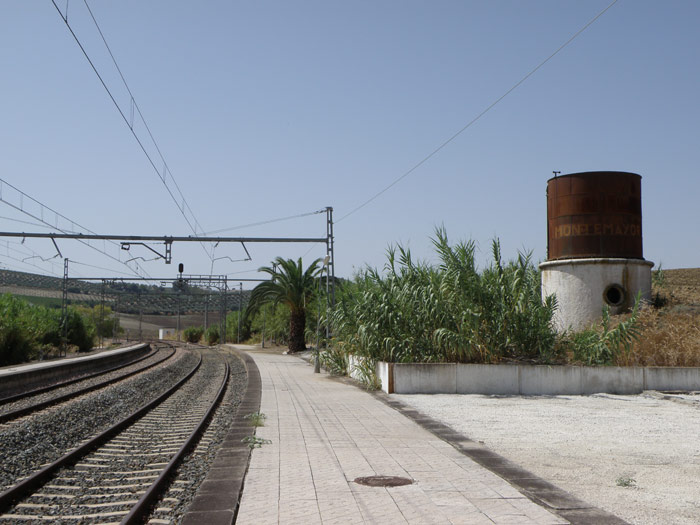 De la vieja estacion s�lo se conserva el dep�sito de agua que en tiempos alimentaba las m�quinas de vapor
