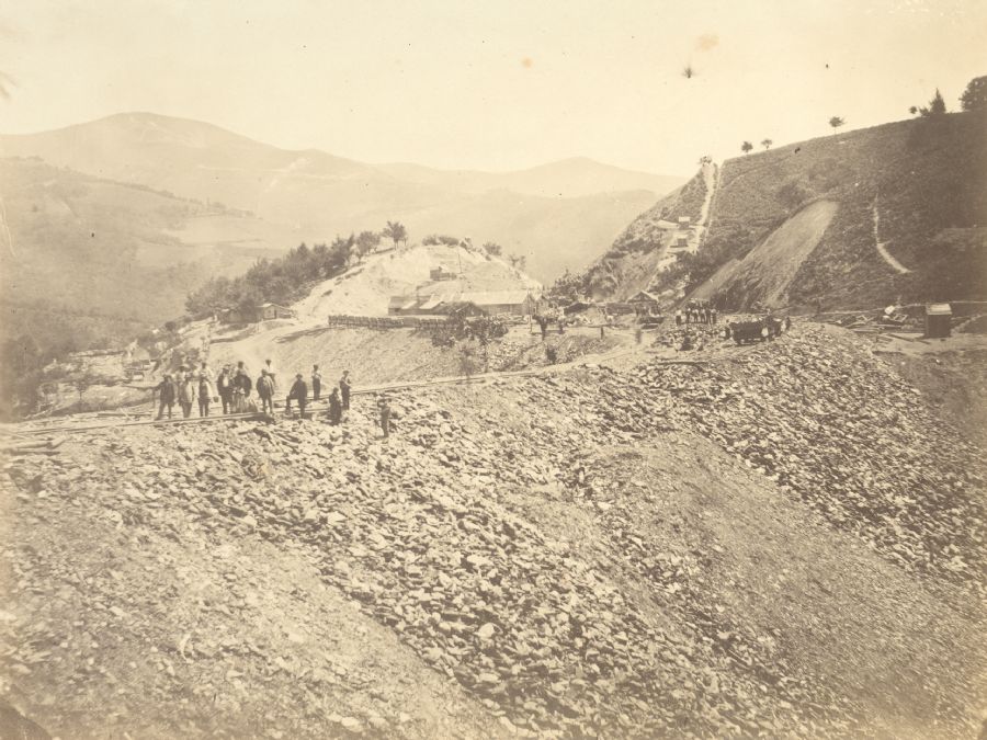 Terraplén en construcción entre Zumárraga y Beasaín. Archivo EuskoTren/Museo Vasco del Ferrocarril